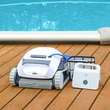 Dolphin-E10-Robotic-Above-Ground-Pool-Cleaner-poolside-h2ofun